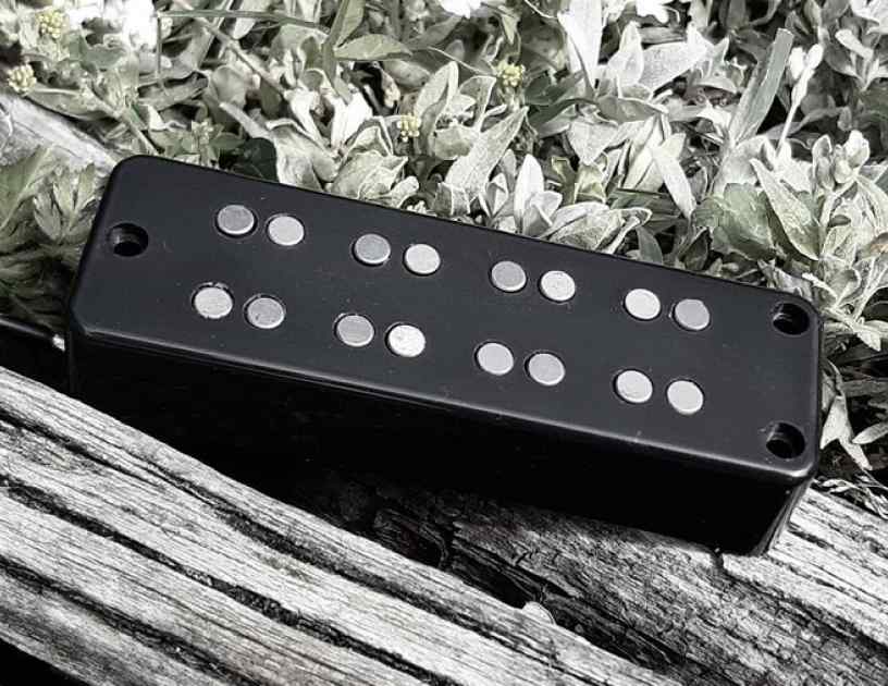 Soapbar humbucker jazz bass style